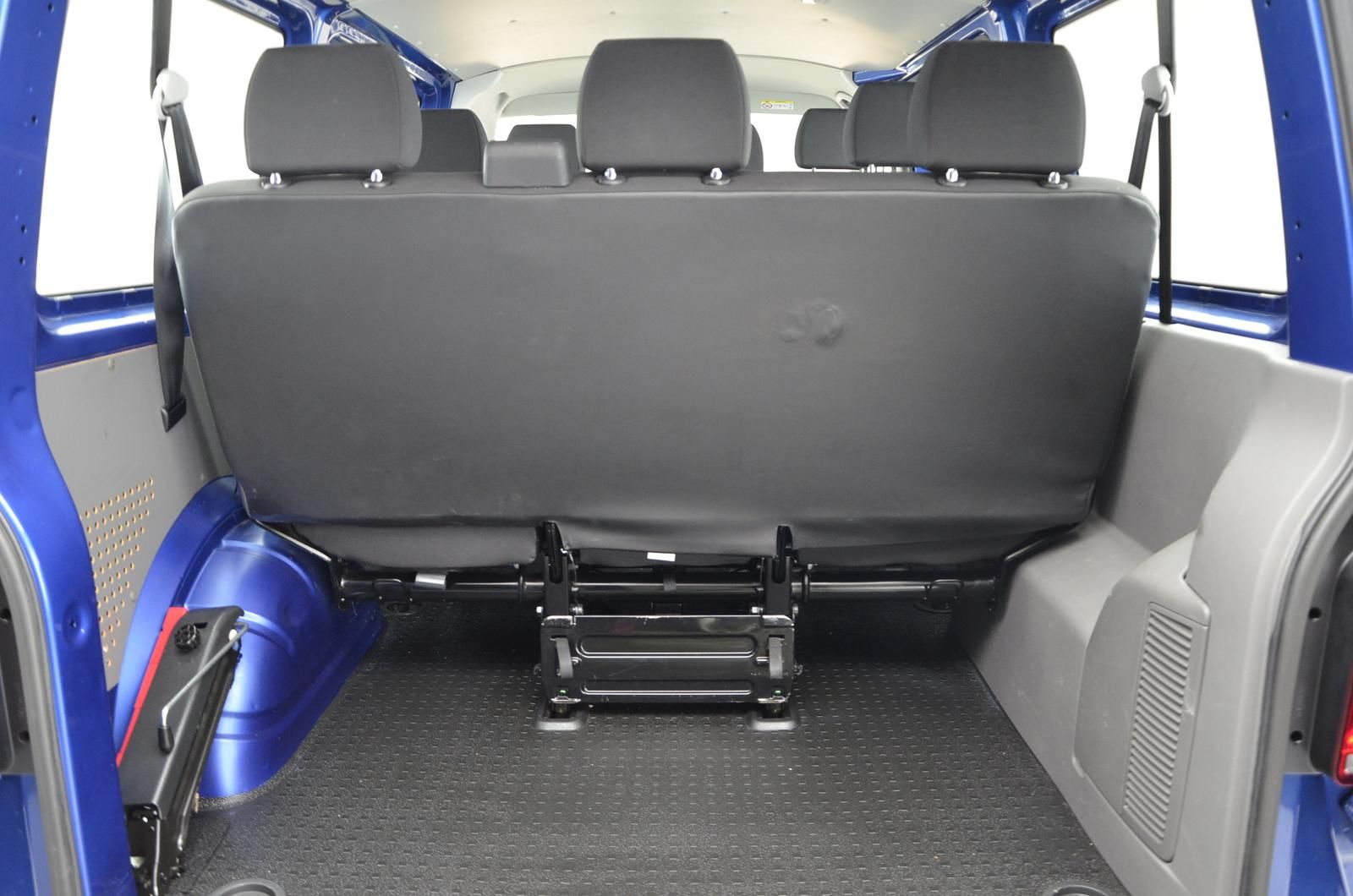 Fahrzeugabbildung Volkswagen T6.1 Transporter Kombi 2.0l TDI 81kW 5-Gang AHK