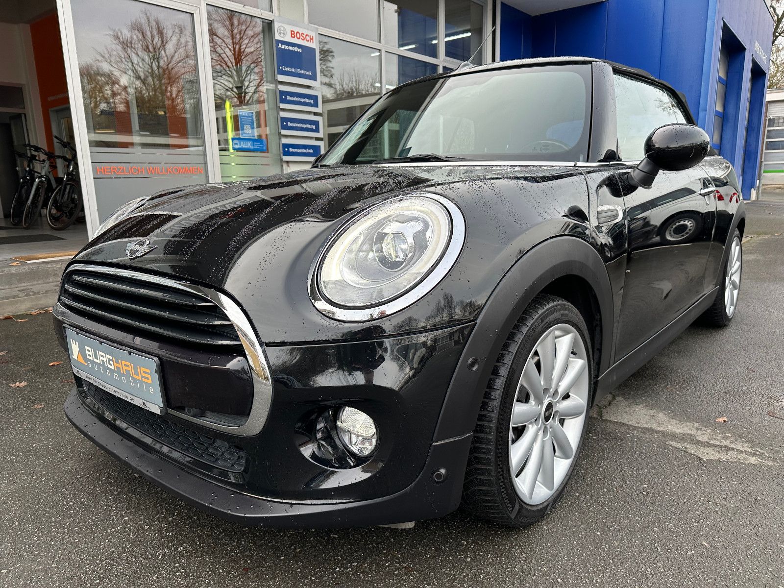 MINI COOPER CABRIO/CHILI/NAVI/PDC/SHZ/LEDER/LED/17"