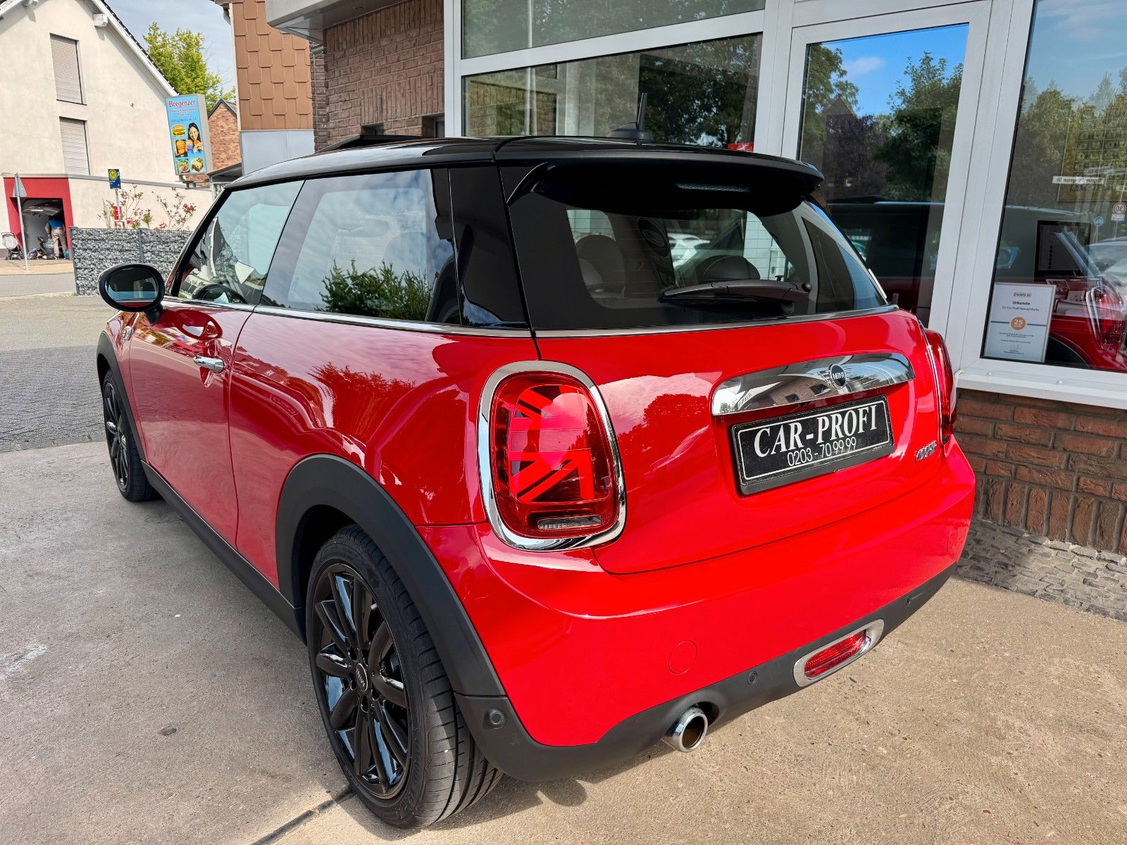 Fahrzeugabbildung MINI Cooper Autom. Navi/Panorama/LED/Sportsitze/1.Hd