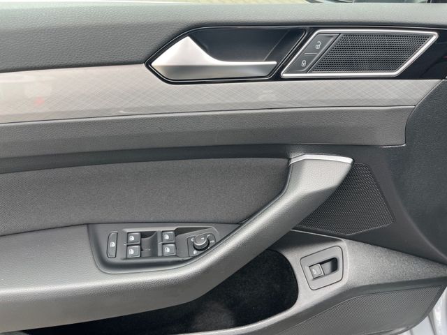 Passat Variant 2.0 TDI R-LINE LED+KAMERA+DCC+APP