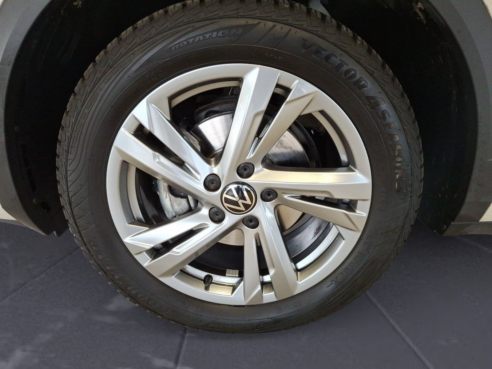 Volkswagen T-Roc - Bild 12