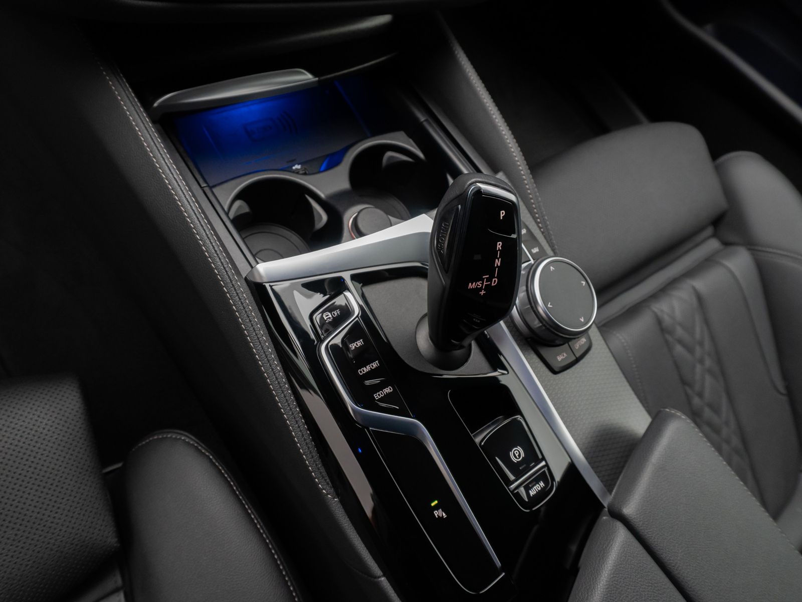 Fahrzeugabbildung BMW 540d xD M Sport Laser HUD DAB HiFi ACC Komfort