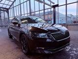 Skoda Superb 2.0 TSI DSG 4x4 L&K Combi L&K - mit Benzin-Antrieb: Braun, Sitzbelüftung, Kombi