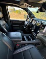 Dodge Ram Limited Vollaustattung 5,7 V8 - Dodge RAM mit Benzin-Antrieb