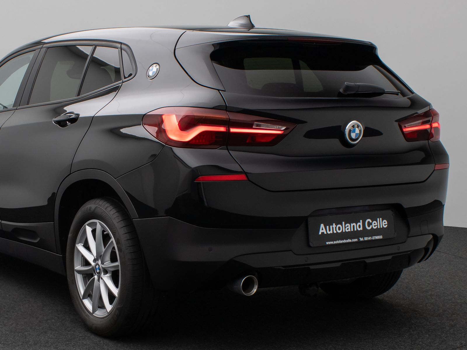 Fahrzeugabbildung BMW X2 sD18i Panorama Parkassist DAB HiFi AHK LED