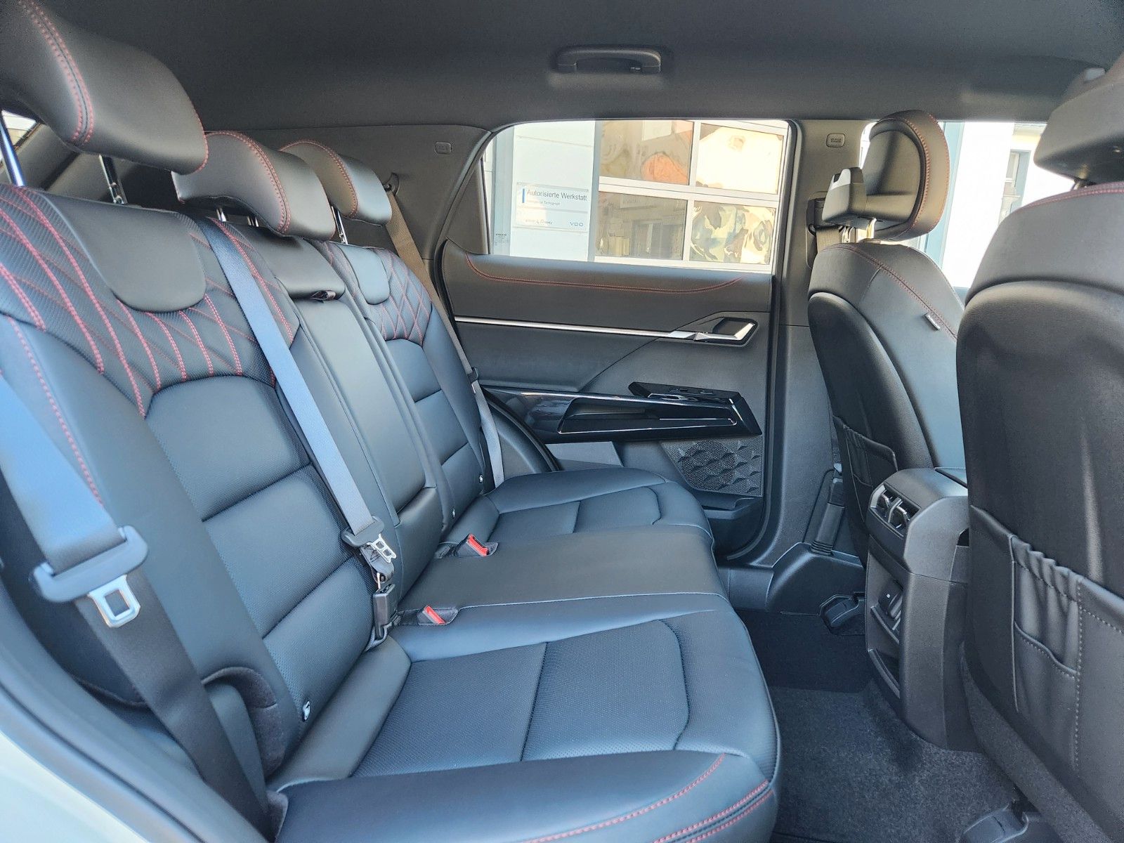 Fahrzeugabbildung KGM ACTYON+BLISS+SH VO+HI+ELEKTR.HECKKLAPPE+KAMERA H