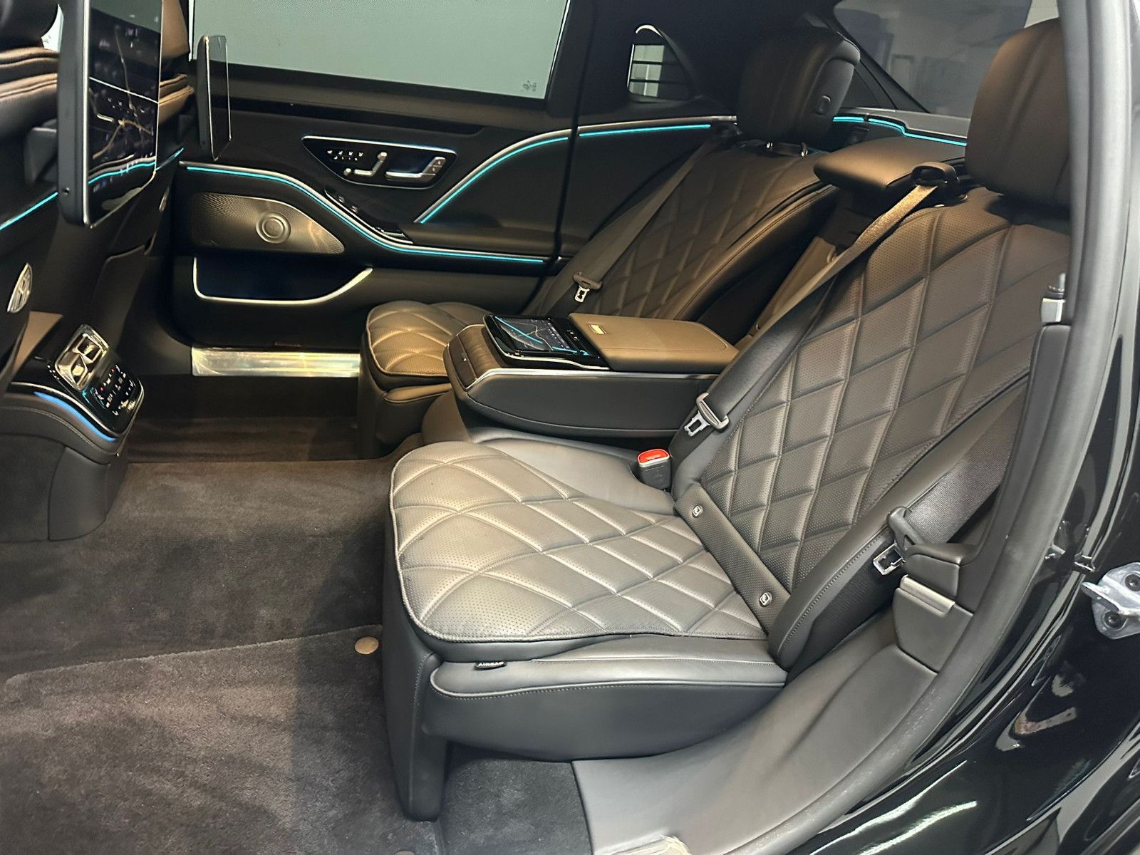 Fahrzeugabbildung Mercedes-Benz S 680 Maybach *FONDENTERAINMENT*HEADUP*EXECUTIVE