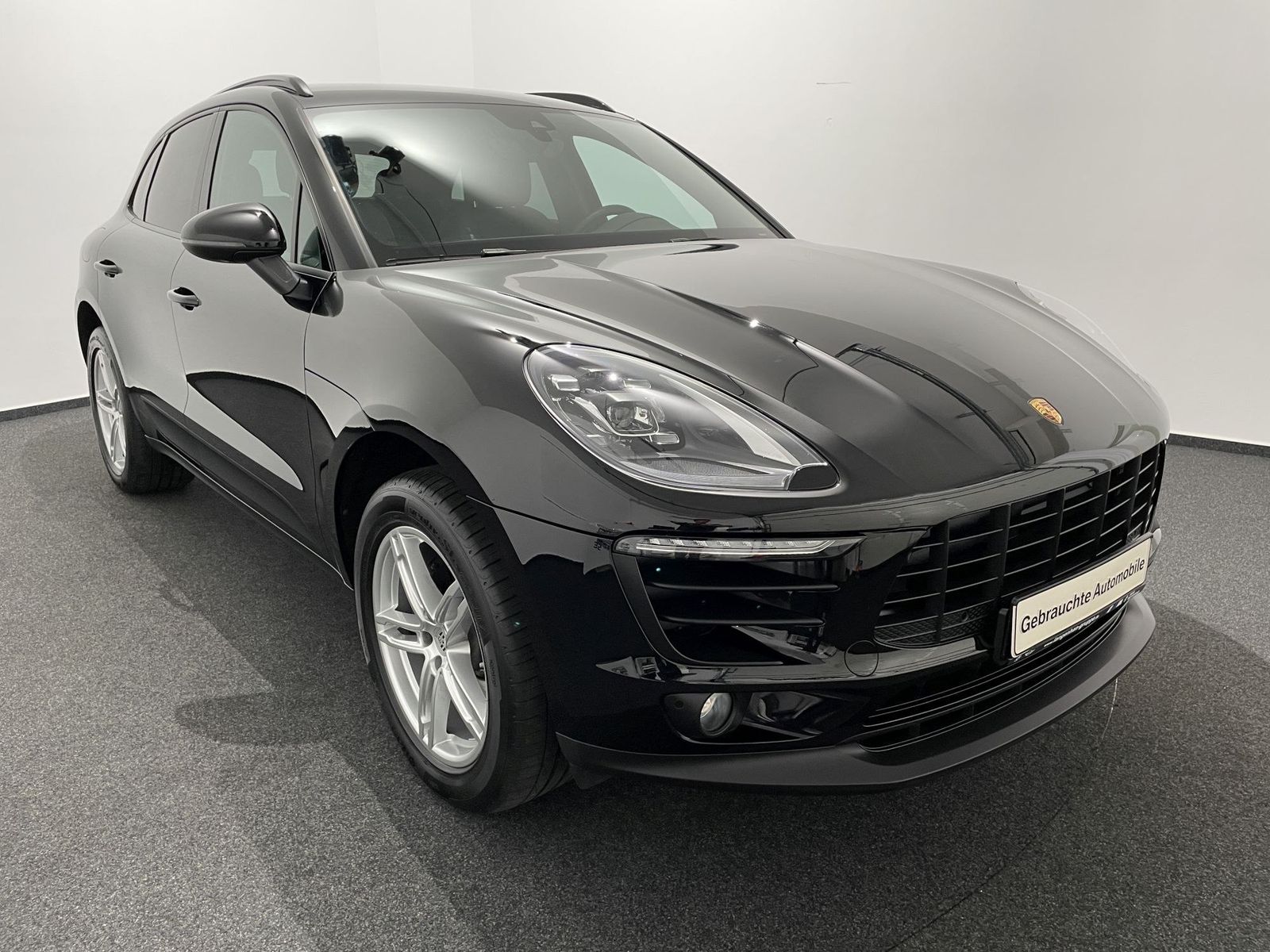 Porsche Macan PDK DAB LED AHK el. Sitze Klima PDC foto 3