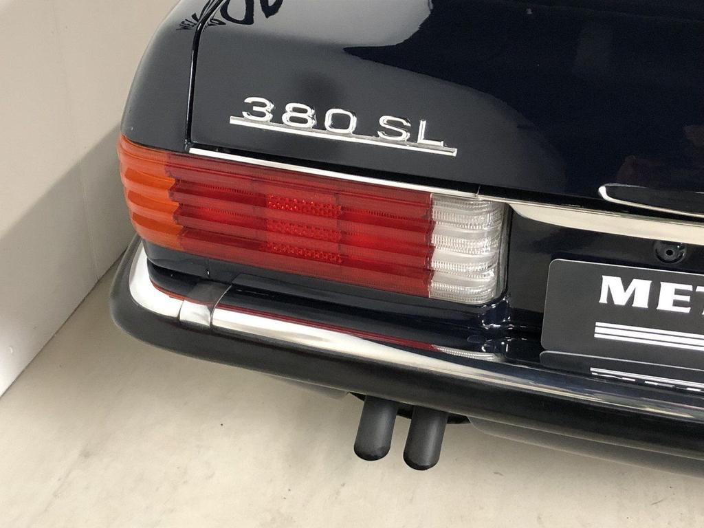 Mercedes-Benz SL 380