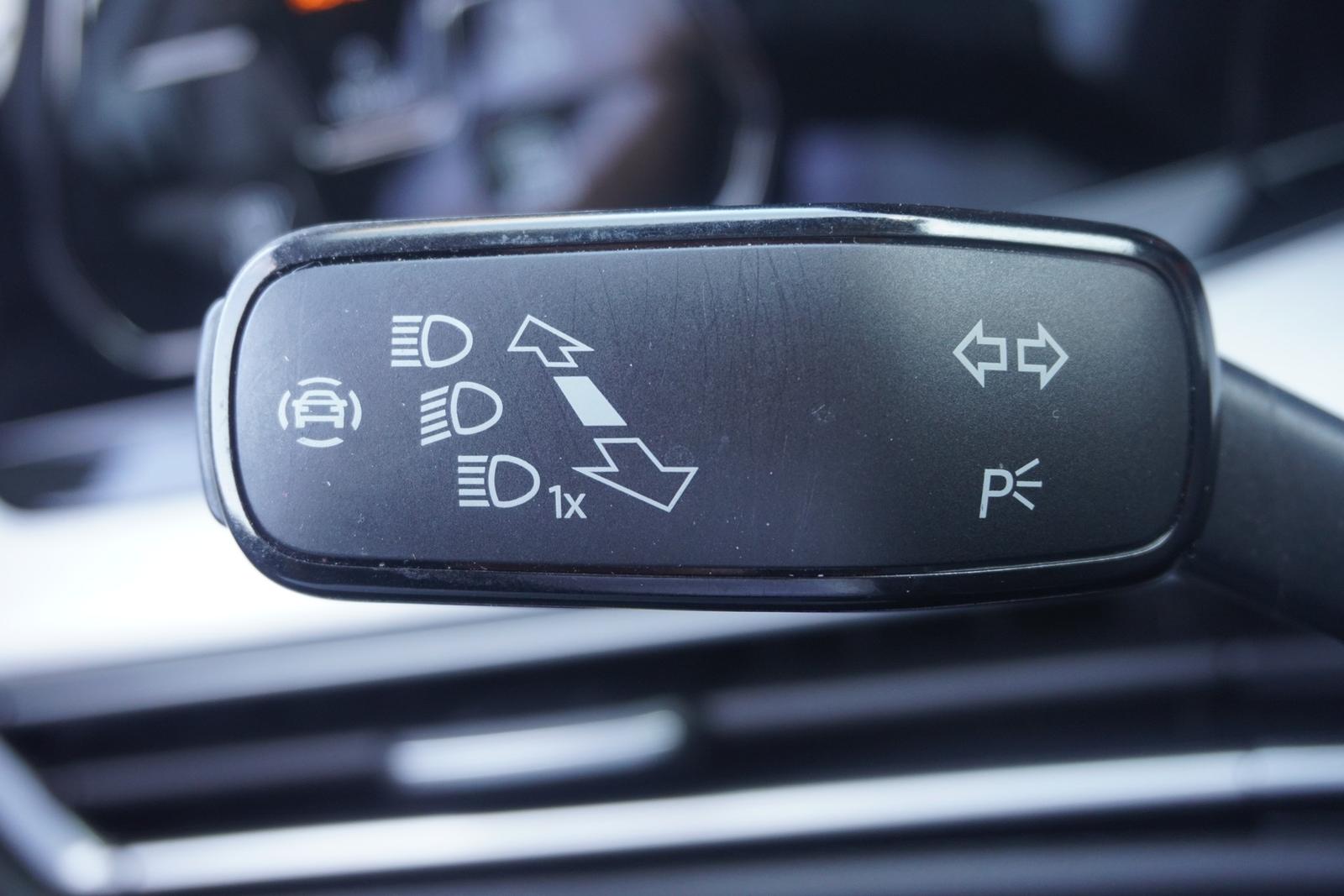 Volkswagen Golf VIII Variant 1.0 Life LED Navi ACC PDC DAB, миниатюра 29