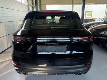 Porsche Cayenne - 2