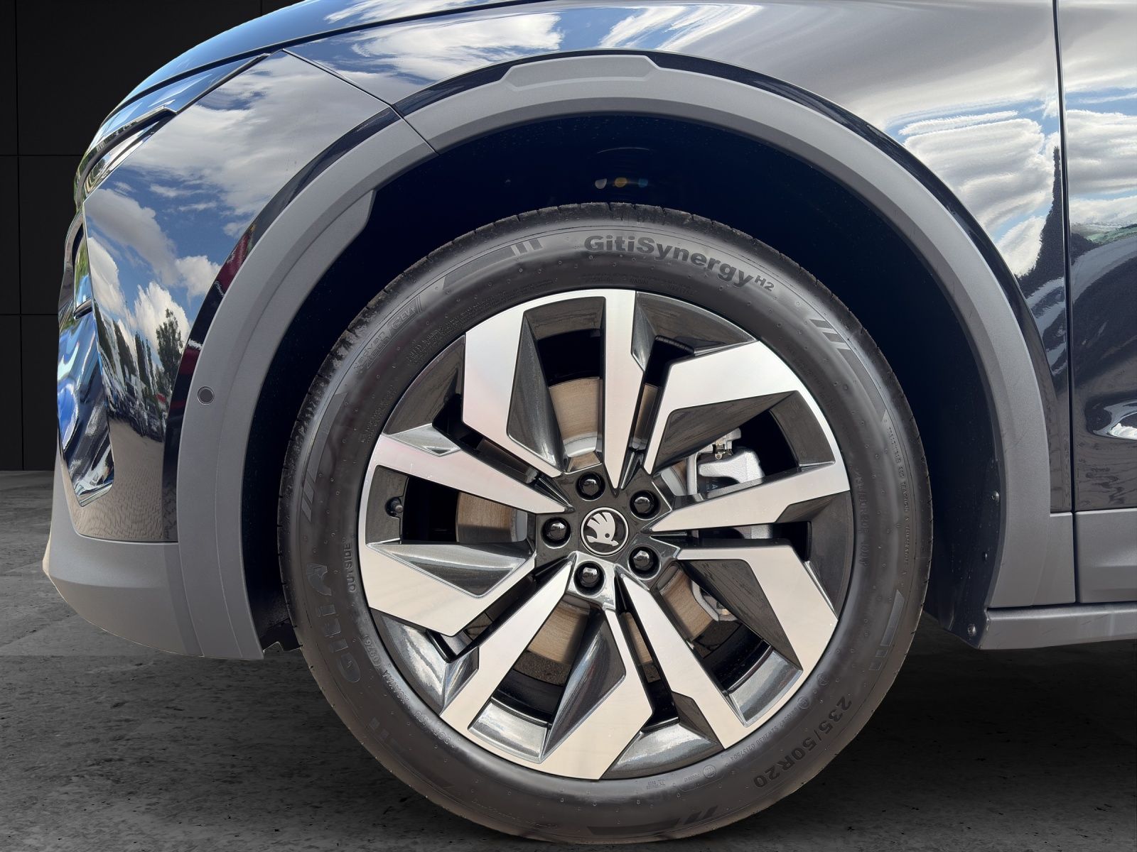 Fahrzeugabbildung SKODA Elroq Sportline 60 MATRIX AHK ACC