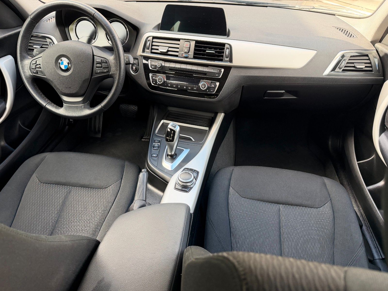 BMW 120 i Advantage 8 G Automatik LED Navi SHZ foto 20