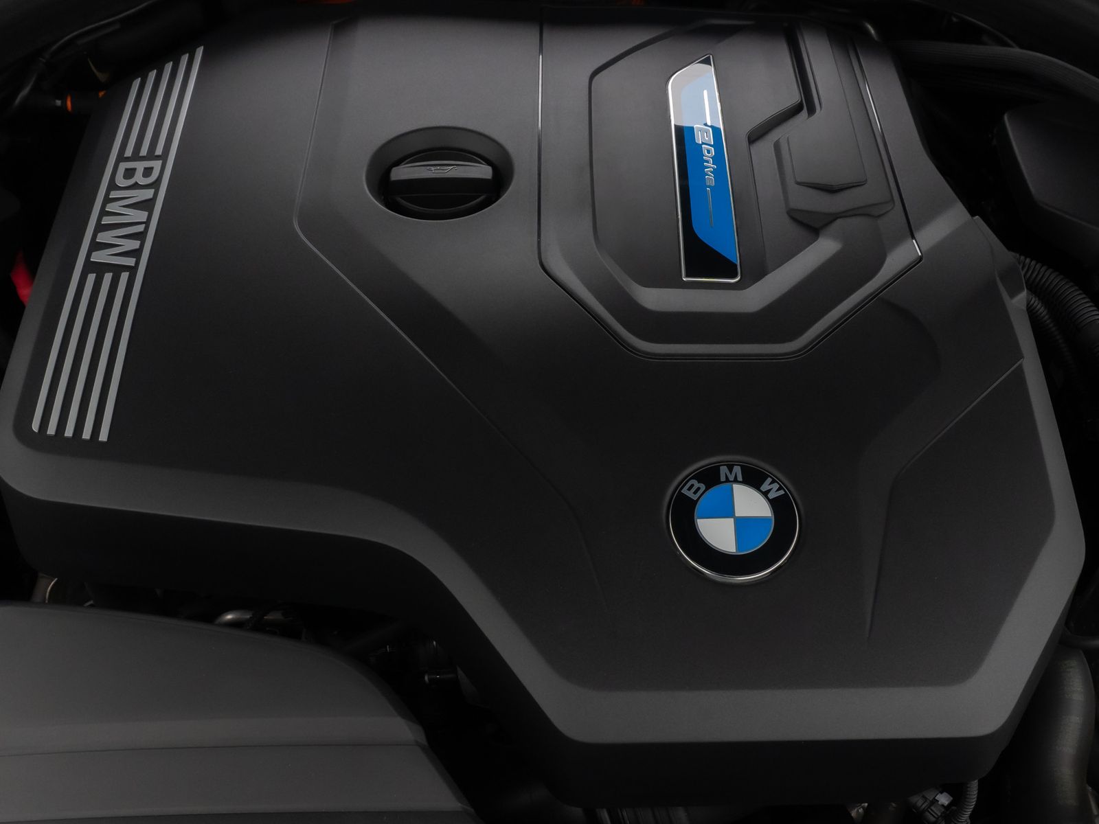 Fahrzeugabbildung BMW 330e M Sport Laser DAB HUD 360° Panorama AHK 19"