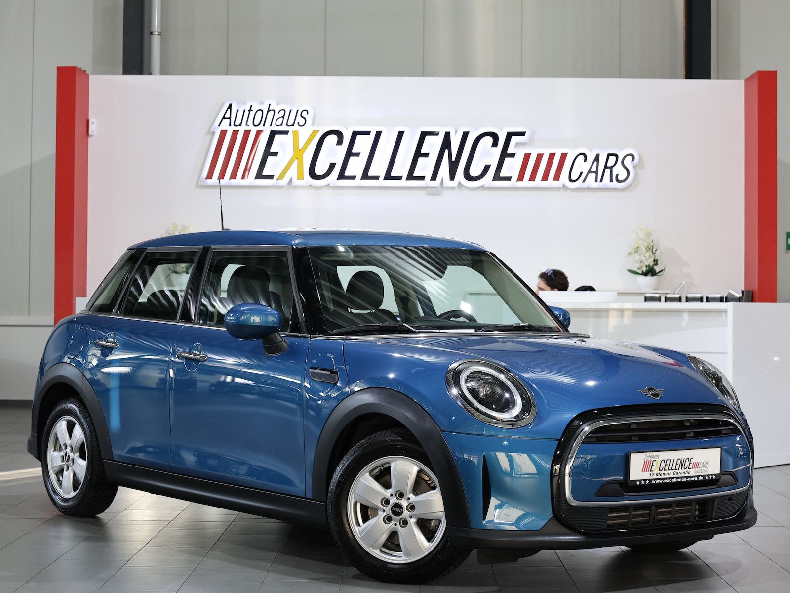 MINI ONE CLASSIC-TRIM / LED / LEDER / NAVI+APPLE