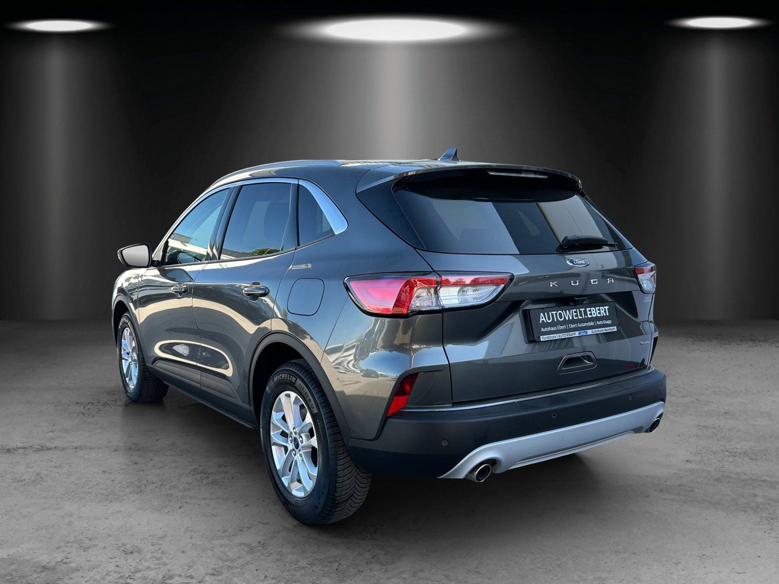 Fahrzeugabbildung Ford Kuga 2.5 PHEV Titanium Aut./KAMERA/SHZ/LHZ/NAVI/