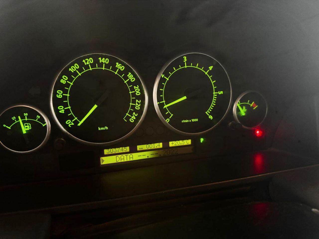 Land Rover Range Rover 2004 — photo 7