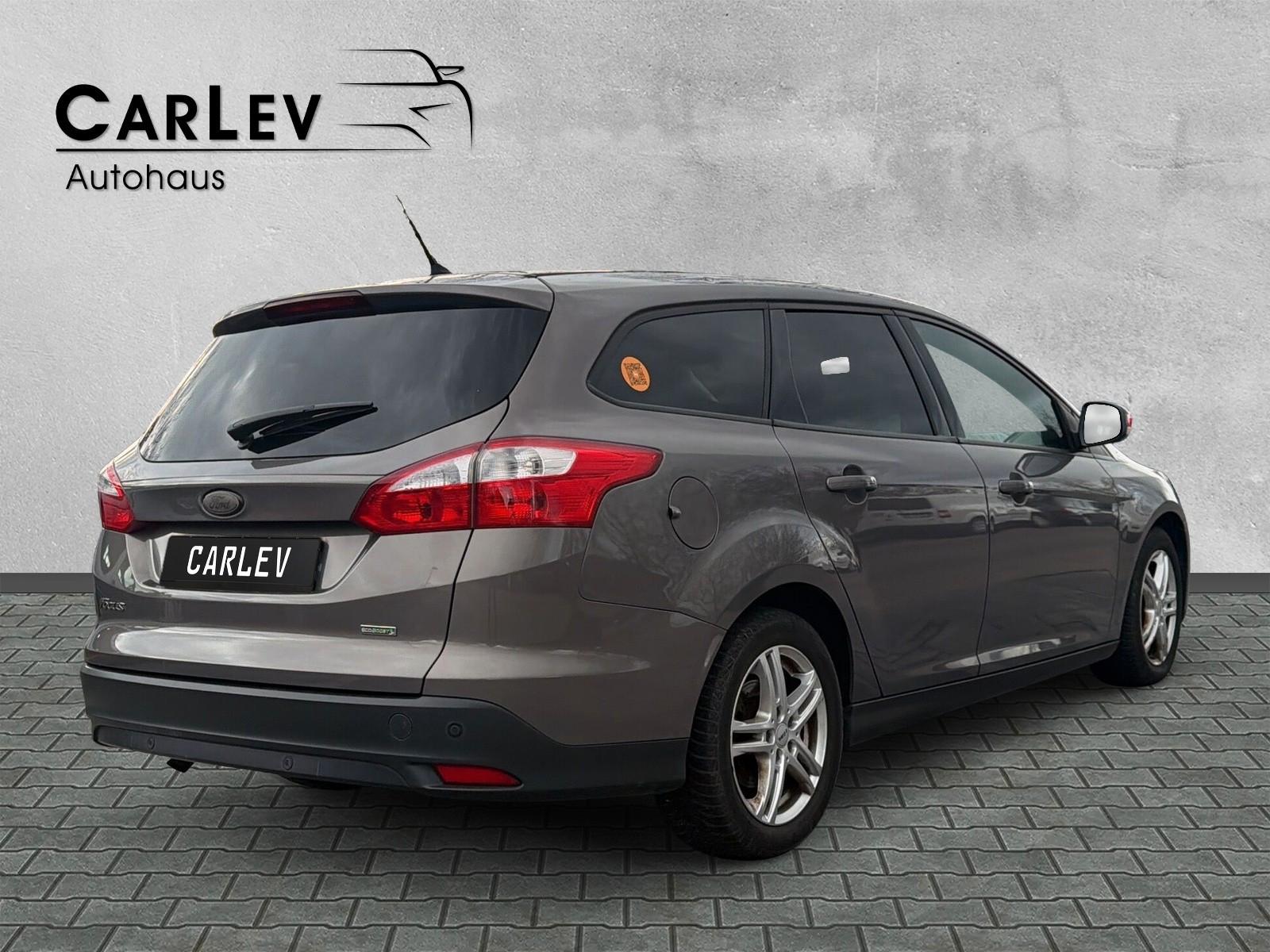 Ford Focus 2014 — photo 7
