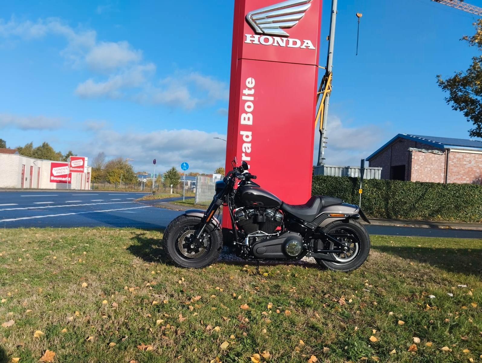 Harley-Davidson FAT BOB - NEUWERTIG - WENIG KM - 3JAHRE GARANTIE