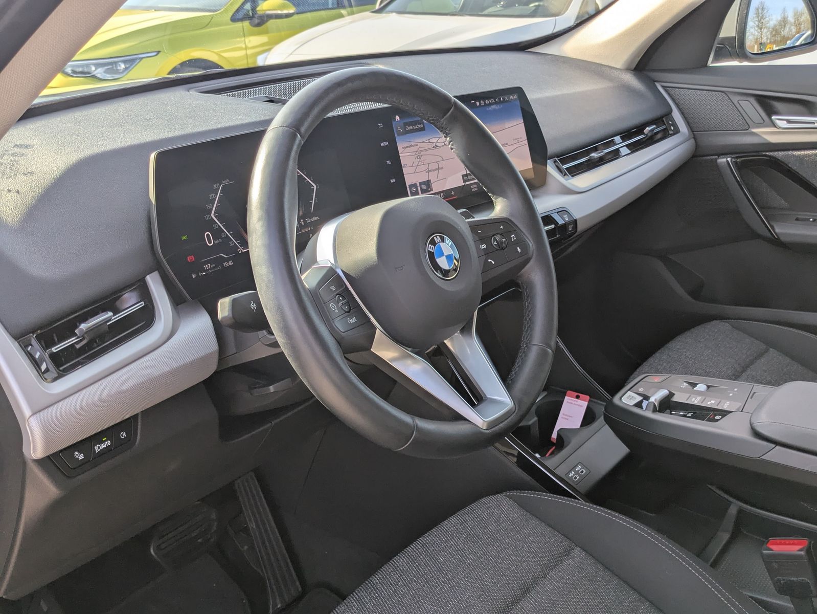 Fahrzeugabbildung BMW X1 18 d sDrive PANO/KAM/DAB/LED/SHZ/LHZ/TEMP