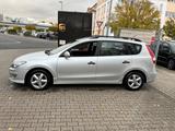 Hyundai i30 cw 1.4 FIFA WM Edition*KLIMA*SHZ*RCD*MFL*ALU - gebrauchte Hyundai i30 aus dem Jahr 2011