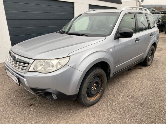 Subaru Forester 2.0 AWD Automatik Active Panoramadach