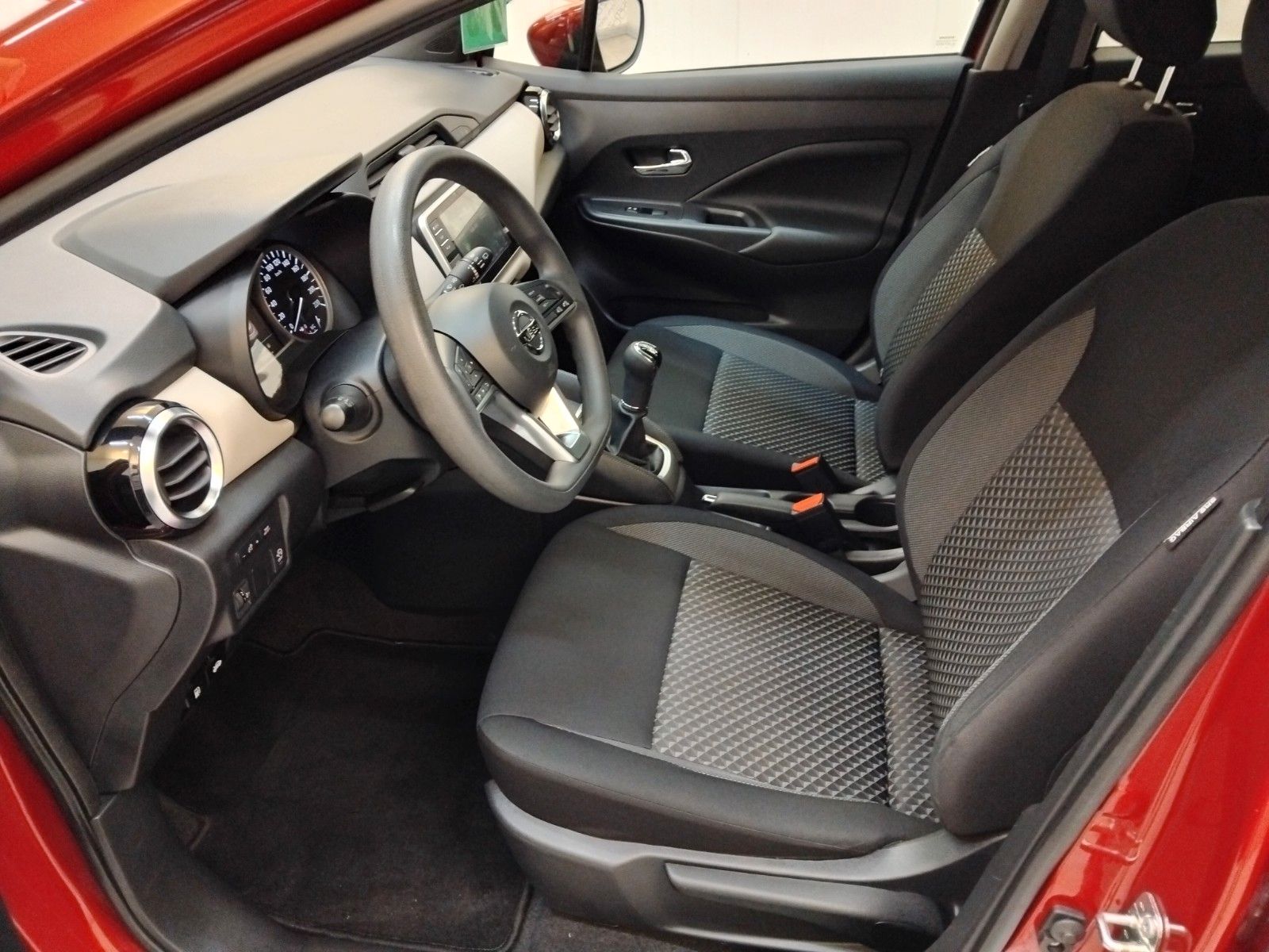 Nissan Micra (06/2020, Benzin)