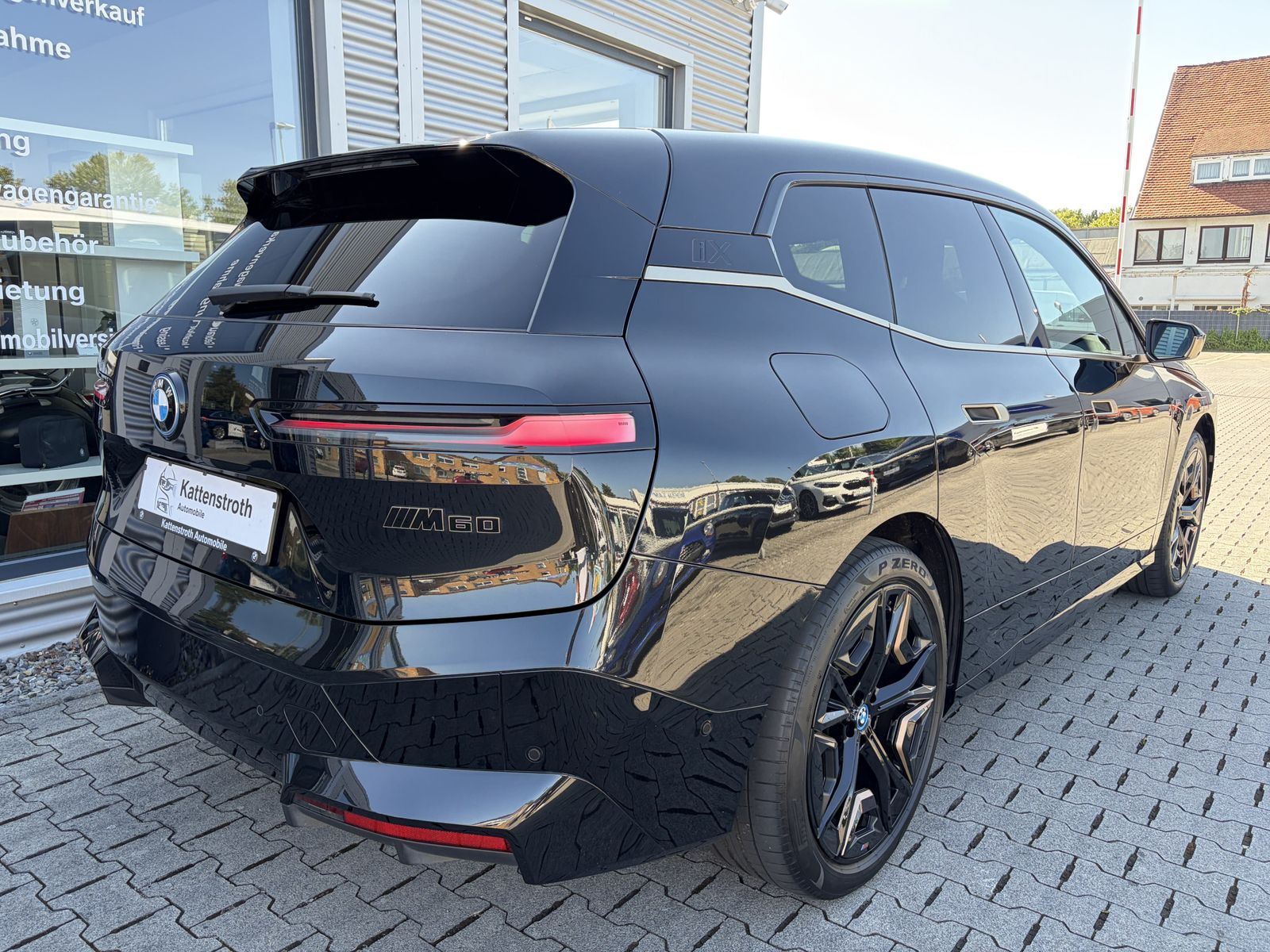 BMW iX M60 AHK Bow&Wilk SkyLounge Laser DriAsProf Pa foto 3