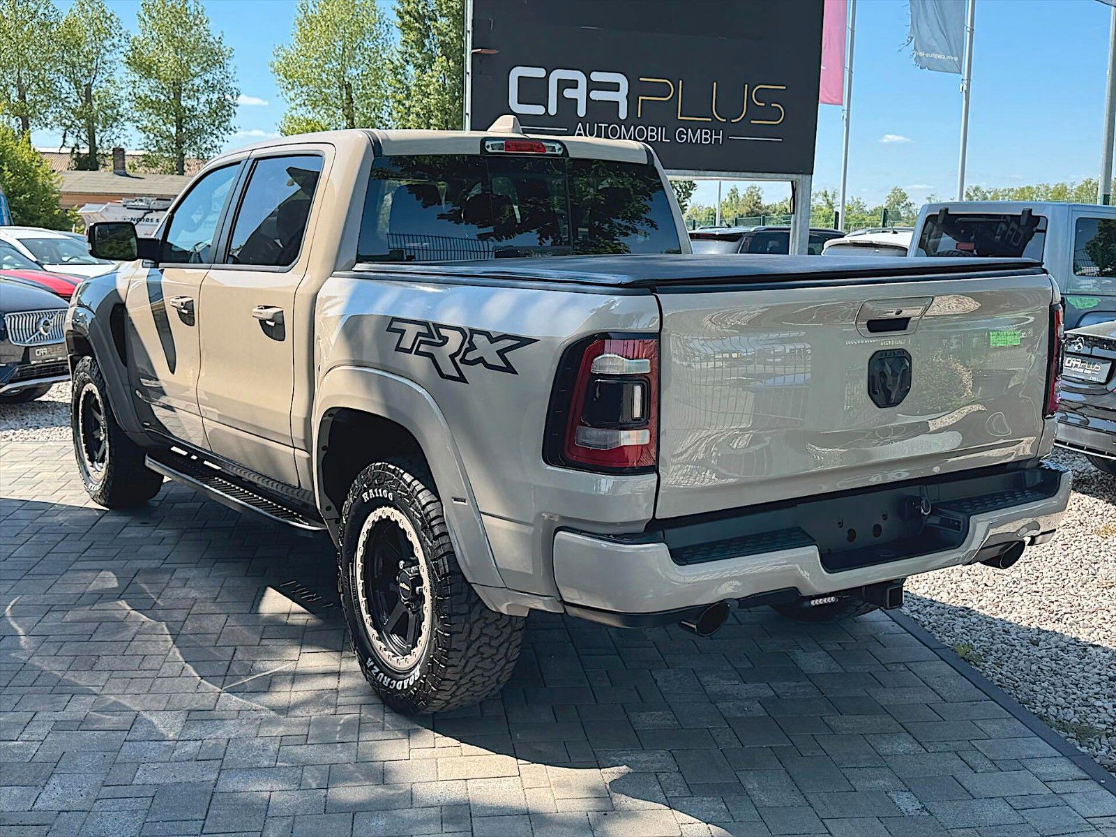 Fahrzeugabbildung Dodge RAM 5.7 V8 HEMI TRX Style OFFROAD 4x4 12Zoll LED