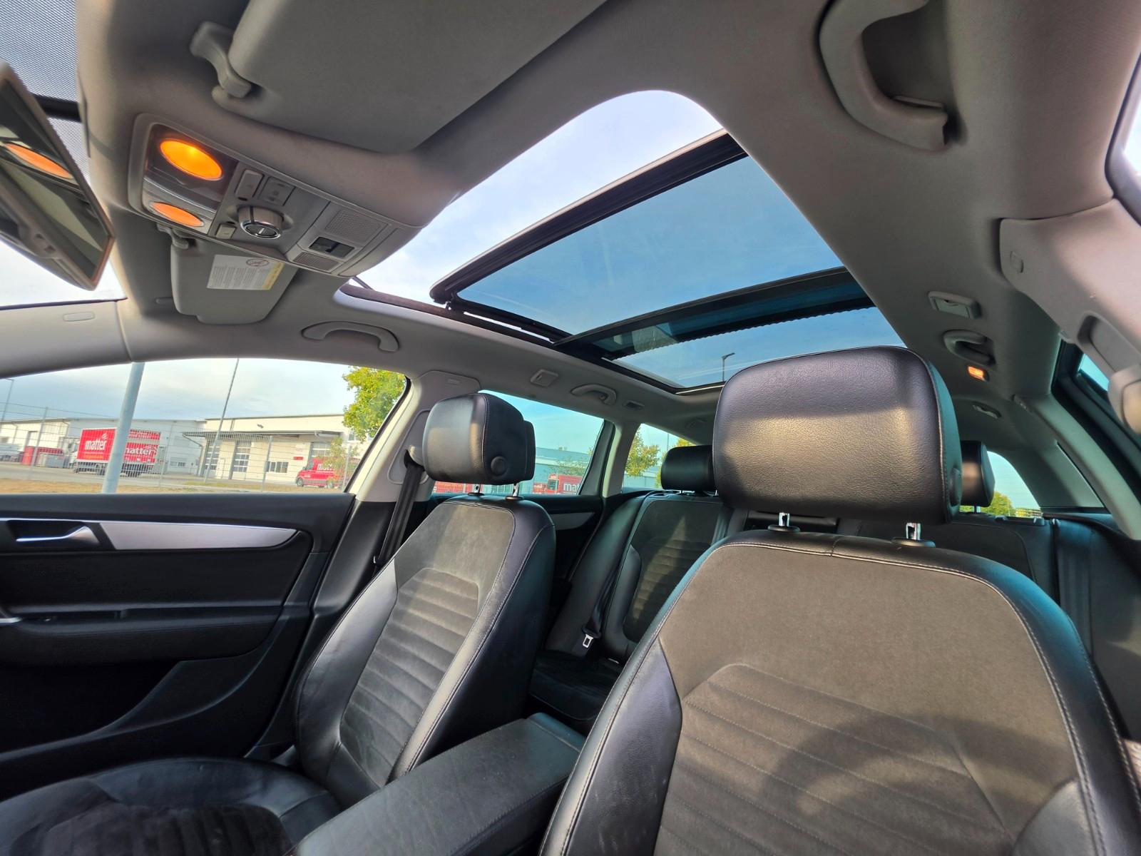 Volkswagen Passat 2012 — photo 16