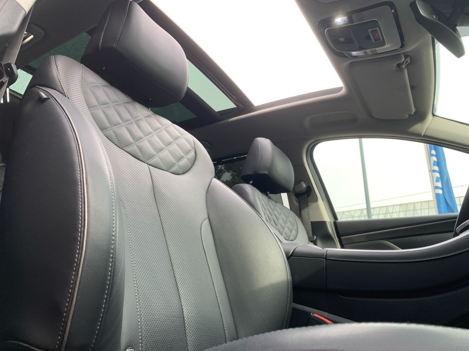 Fahrzeugabbildung Hyundai SANTA FE 1.6 T-GDI Prime Plug-In Hybrid 4WD Pano