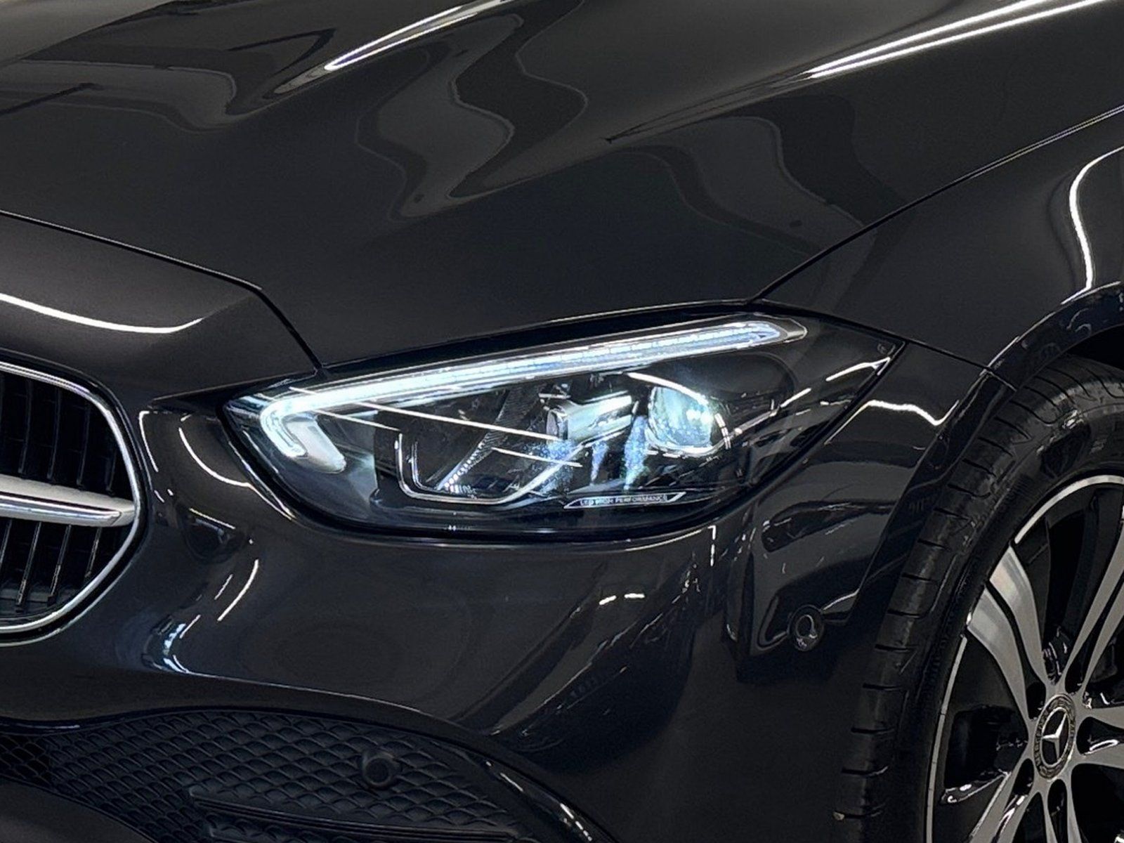 Fahrzeugabbildung Mercedes-Benz C 180 T Avantgarde*AHK*Kamera*LED*CarPlay*EasyPa
