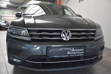 Volkswagen Tiguan - 1