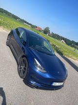 Tesla Model 3 Allradantrieb mit Dualmotor Performa... - Tesla Gebrauchtwagen in Bielefeld