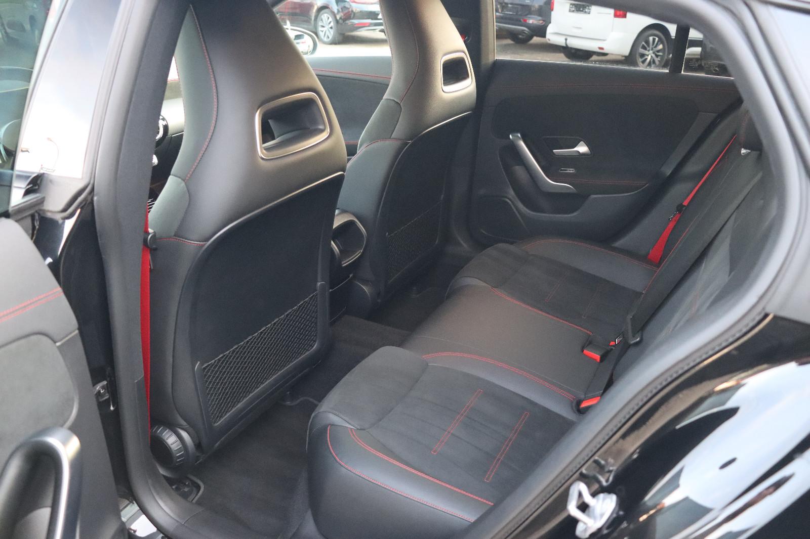 Mercedes-Benz CLA 35 AMG 4Matic l 1.HAND l 360° l