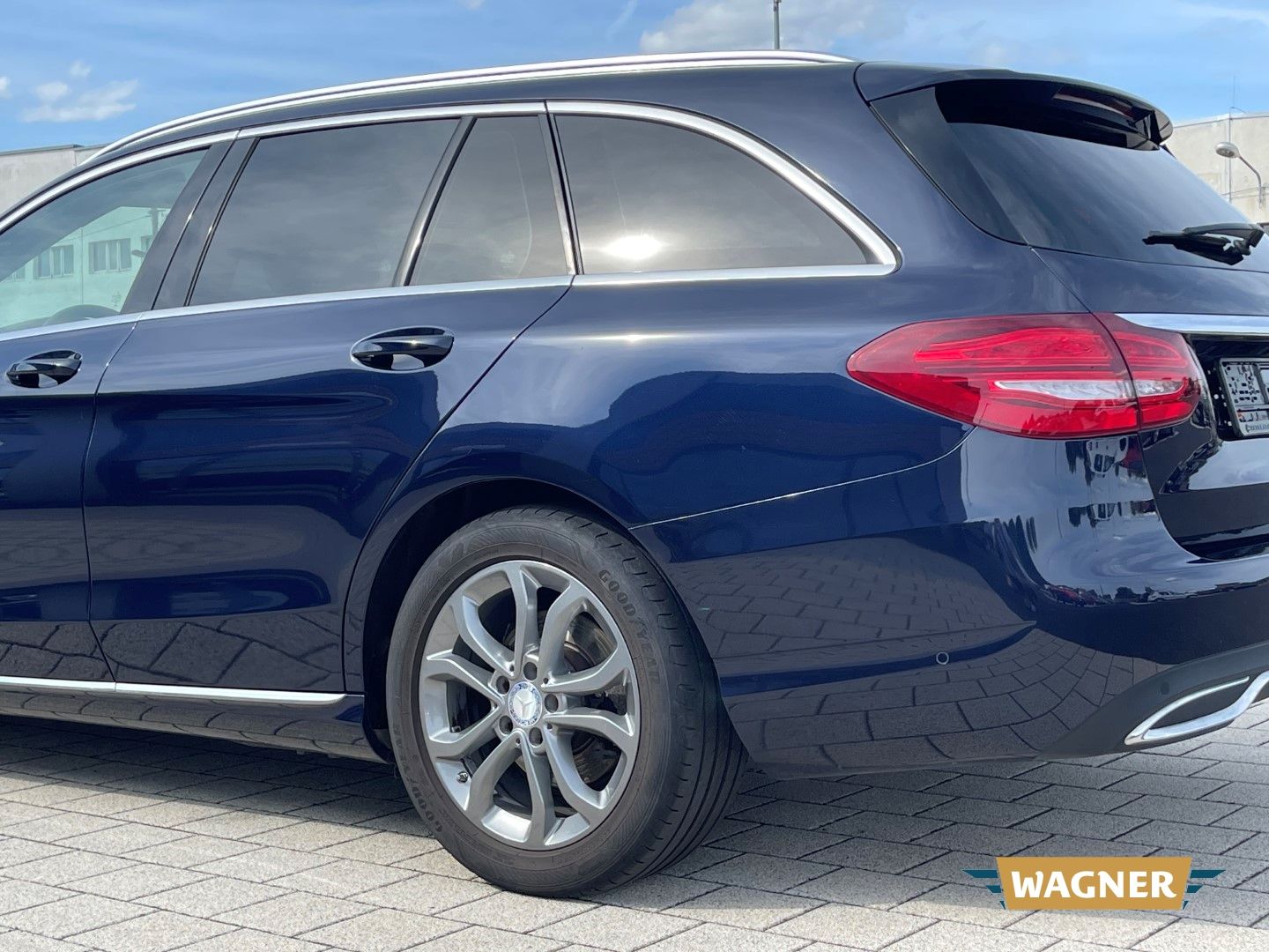 Fahrzeugabbildung Mercedes-Benz C 180 T CGI AVANTGARDE Lagerschaden