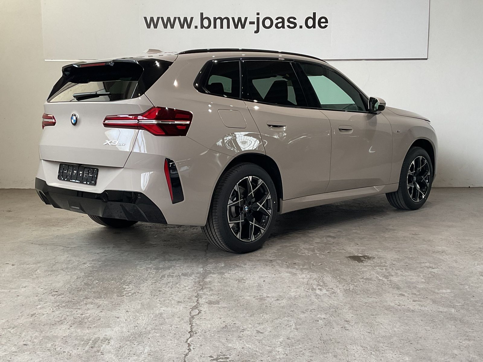 Fahrzeugabbildung BMW X3 20 xDrive 19" LMR, AHK, Standheizung DAB