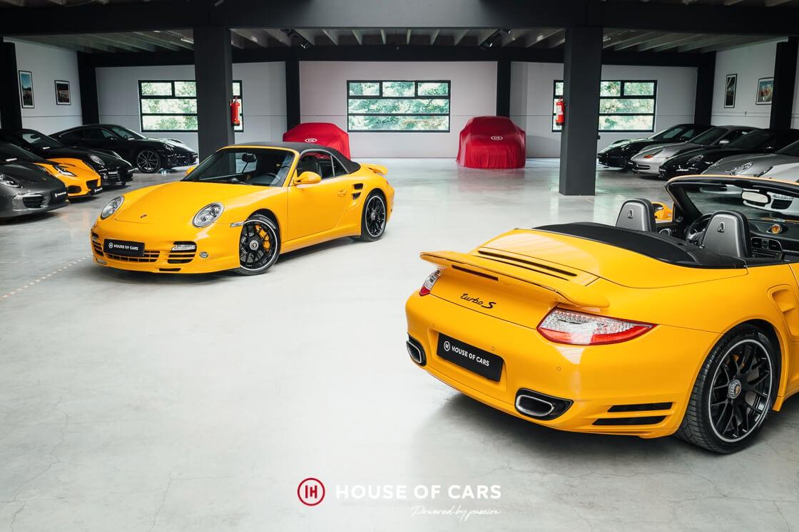 Porsche 997.2 Turbo S Cab. PDK - Speed Yellow - 1 of 301