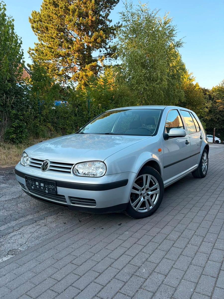 Volkswagen Golf 4 1.6 Automatik - TÜV Neu