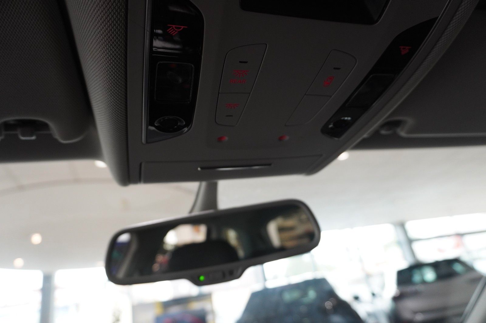 Fahrzeugabbildung Audi A6 Avant 2.0 TFSI QUATTRO NAVI/LED/KAMERA/SH/TÜV