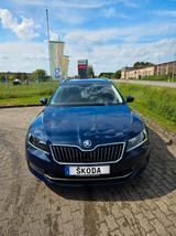 Skoda Superb 2.0 TDI Style Combi Style - Skoda Superb von privat