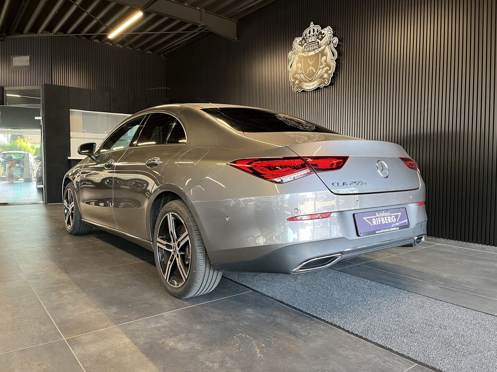 Mercedes-Benz CLA 250 e Progressive Panorama Navi LED Keyless foto 4