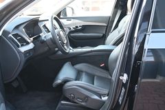 Fahrzeugabbildung Volvo XC90 Ultimate Dark B5 AWD *Massage*Pano*STHZ*AHK