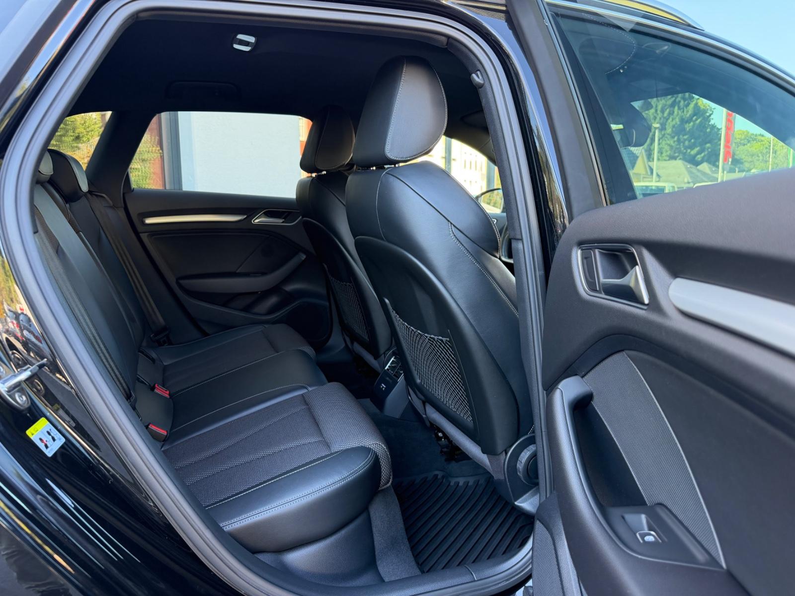 Audi A3 Sportback 1.5 TFSI S line/Virtual Cockpit/LED