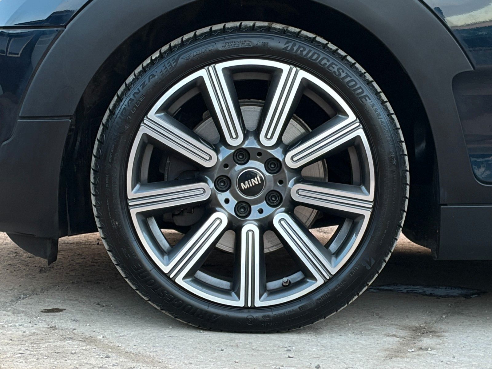 Fahrzeugabbildung MINI Cooper S Clubman Classic Leder Pano Komfort LHZ