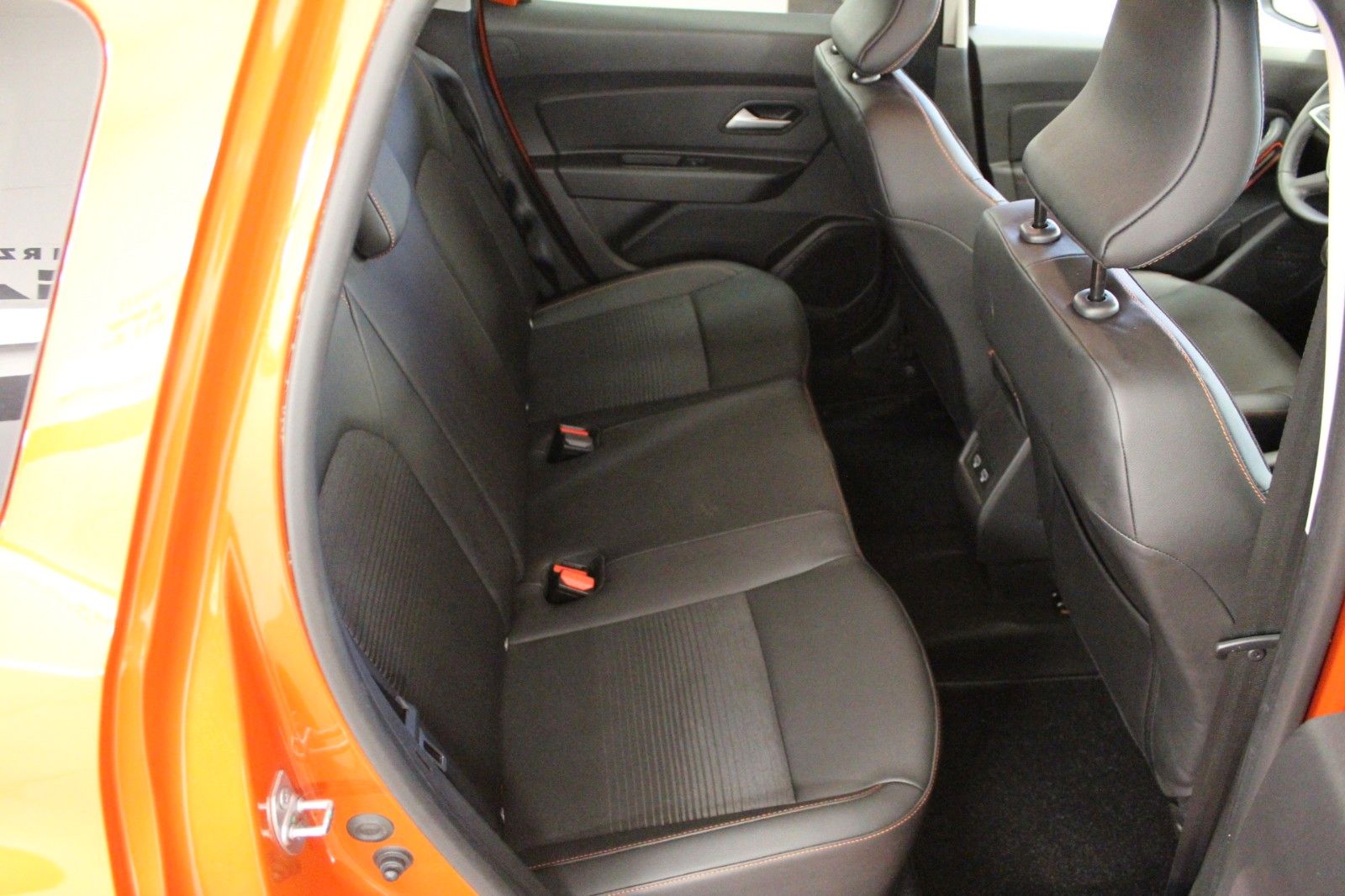 Fahrzeugabbildung Dacia Duster TCe 100 ECO-G Extreme *Sitzheizung*Allwet