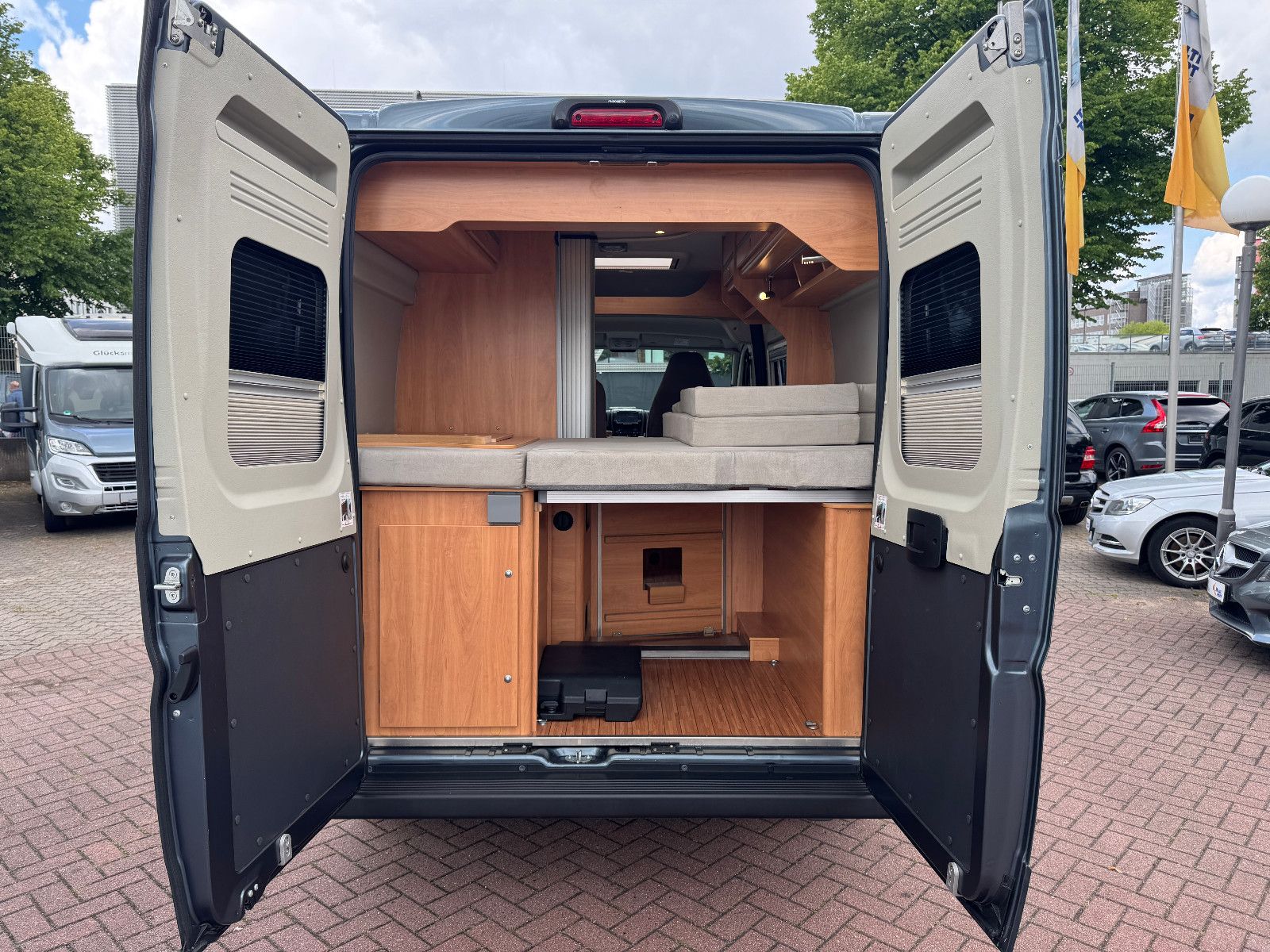 Fahrzeugabbildung Pössl 540 ROADCAMP R NAVI KAMERA RAUMBAD 1.HAND