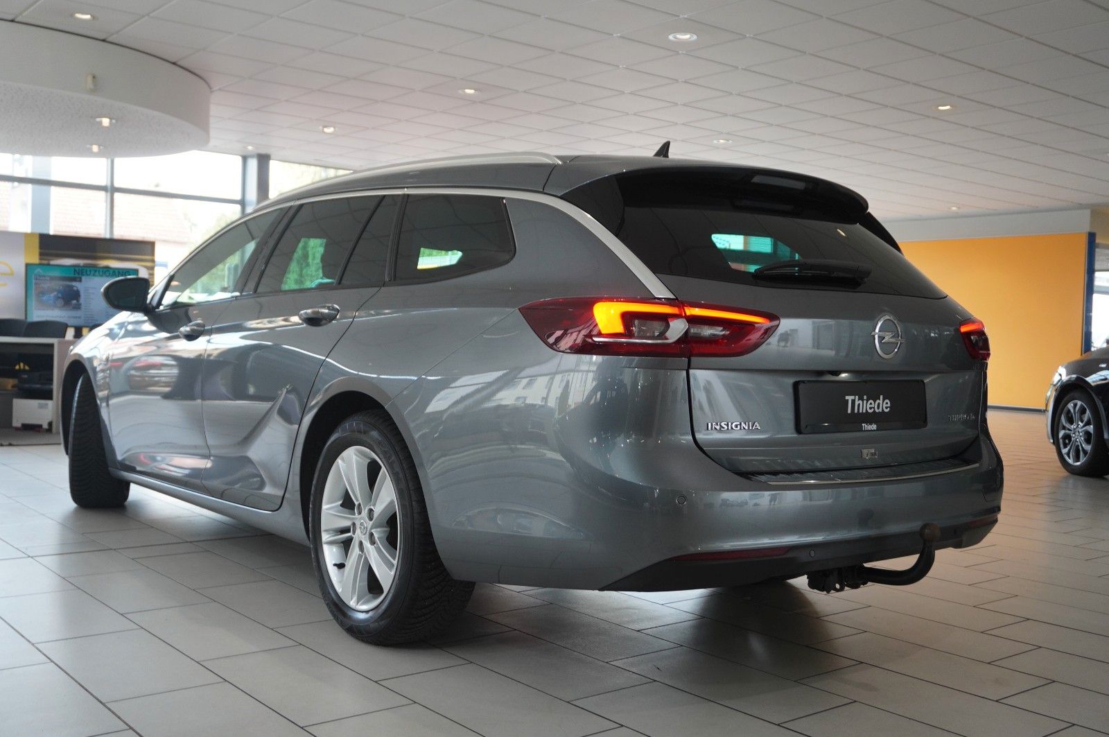Fahrzeugabbildung Opel Insignia B ST 2.0D INNOV. NAVI/LED/KAMERA/SH/AHK