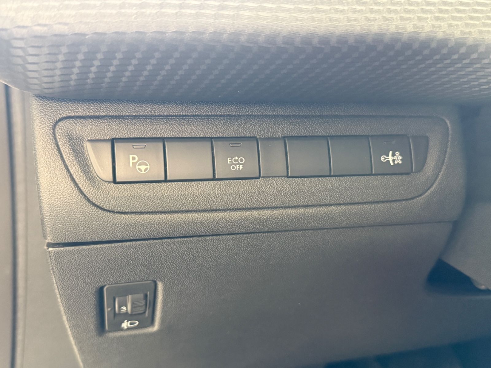 Fahrzeugabbildung Peugeot 2008 Allure