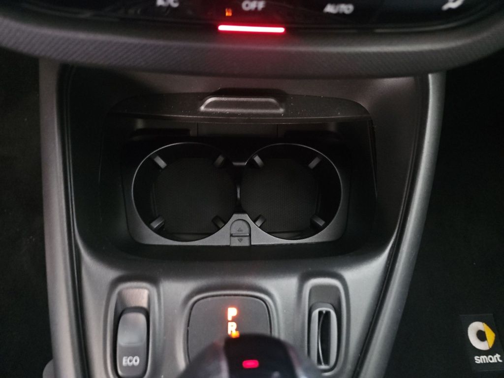Fahrzeugabbildung Smart EQ ForTwo ''PURE'' LED SHZ Tempomat KlimaA DAB